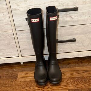 Hunter Classic Black Rain Boots